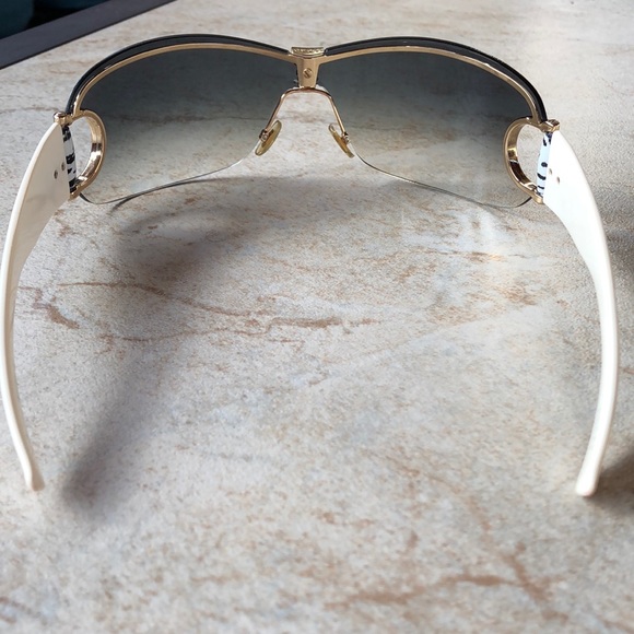 Gucci sunglasses zebra horsebit logo (limited) - Picture 6 of 8